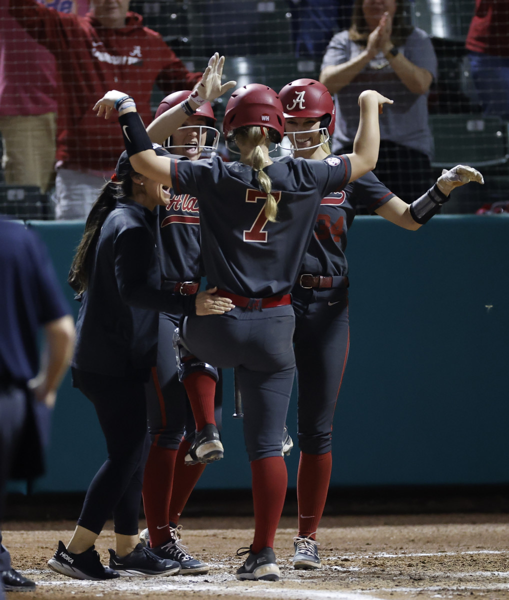 Bailey Dowling was a combined 3-for-6, including a double and home run, against Texas and Miami (Ohio) during Day 2 of the Crimson Classic